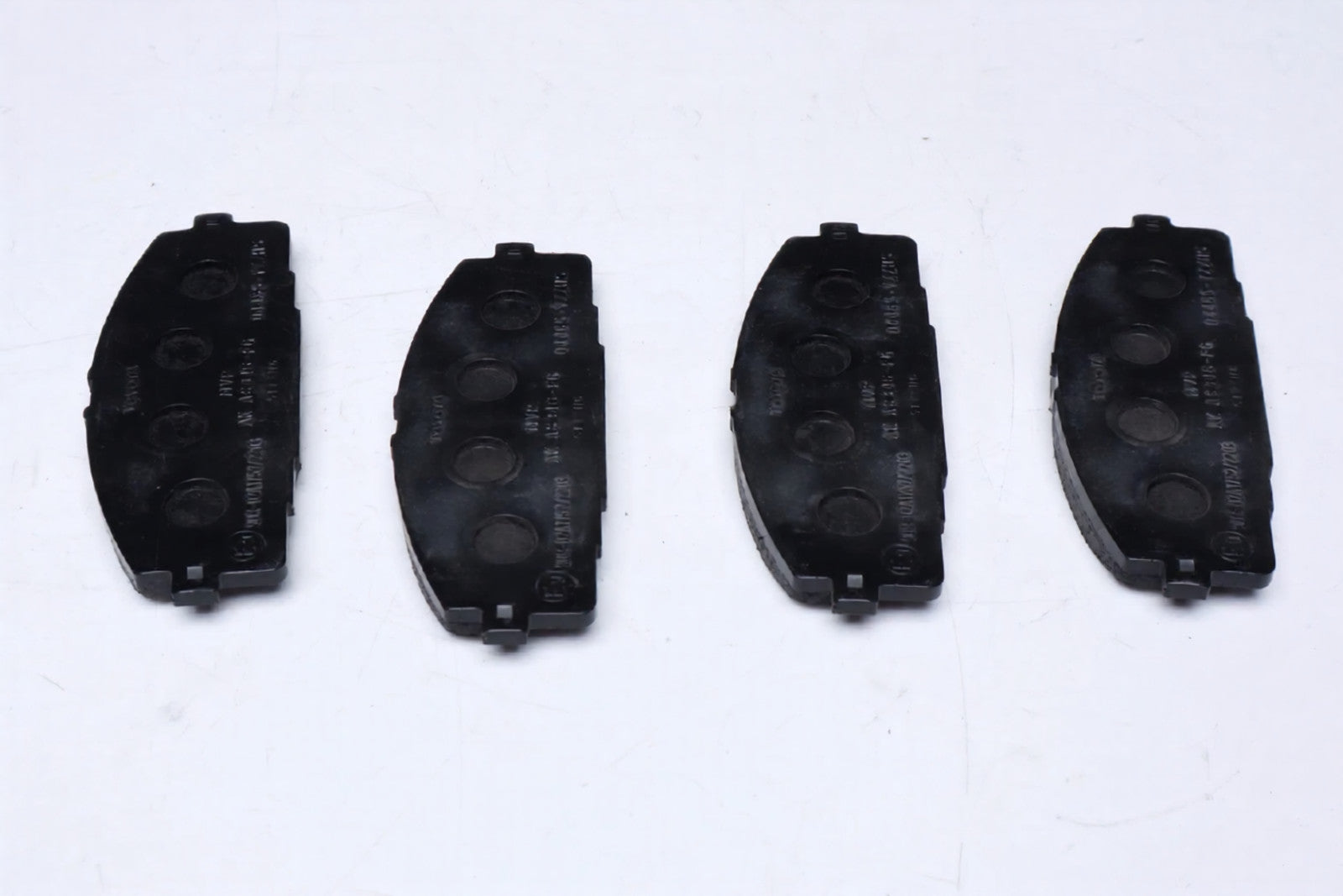 04465YZZH5 Genuine Toyota BRAKE PAD KIT 04465-26420/21 04465-YZZH5 - GK Auto Parts