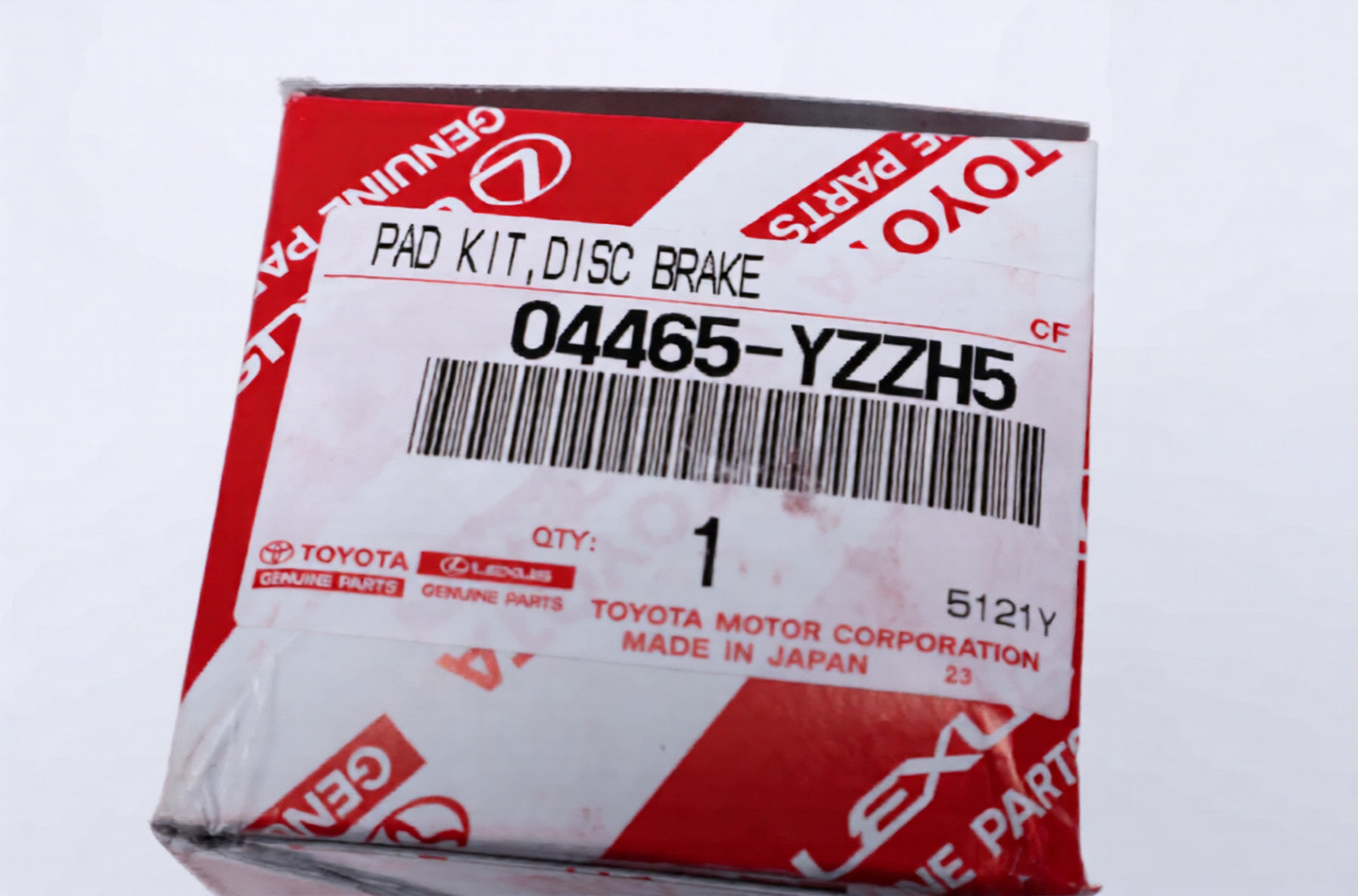 04465YZZH5 Genuine Toyota BRAKE PAD KIT 04465-26420/21 04465-YZZH5 - GK Auto Parts
