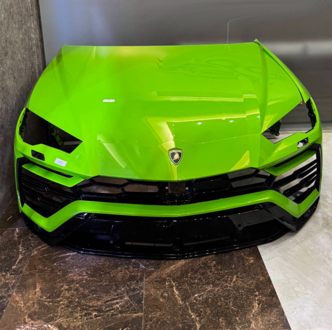 Lamborghini Urus Front Body