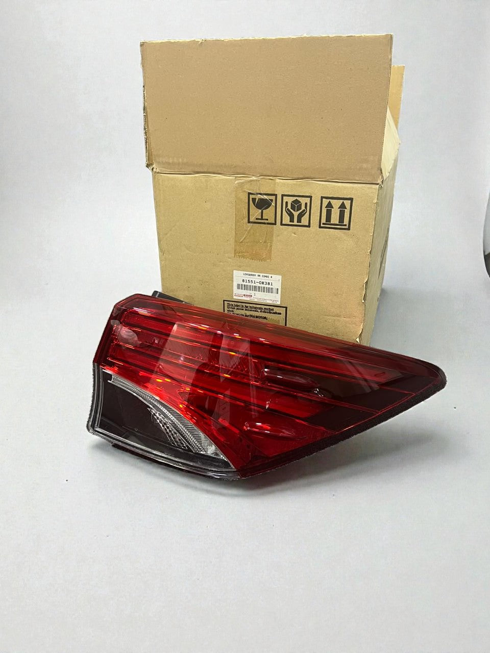 Toyota Genuine 81551-0K381 Lens & Body Rear Combination Lamp 81551-0K381 OEM - GK Auto Parts
