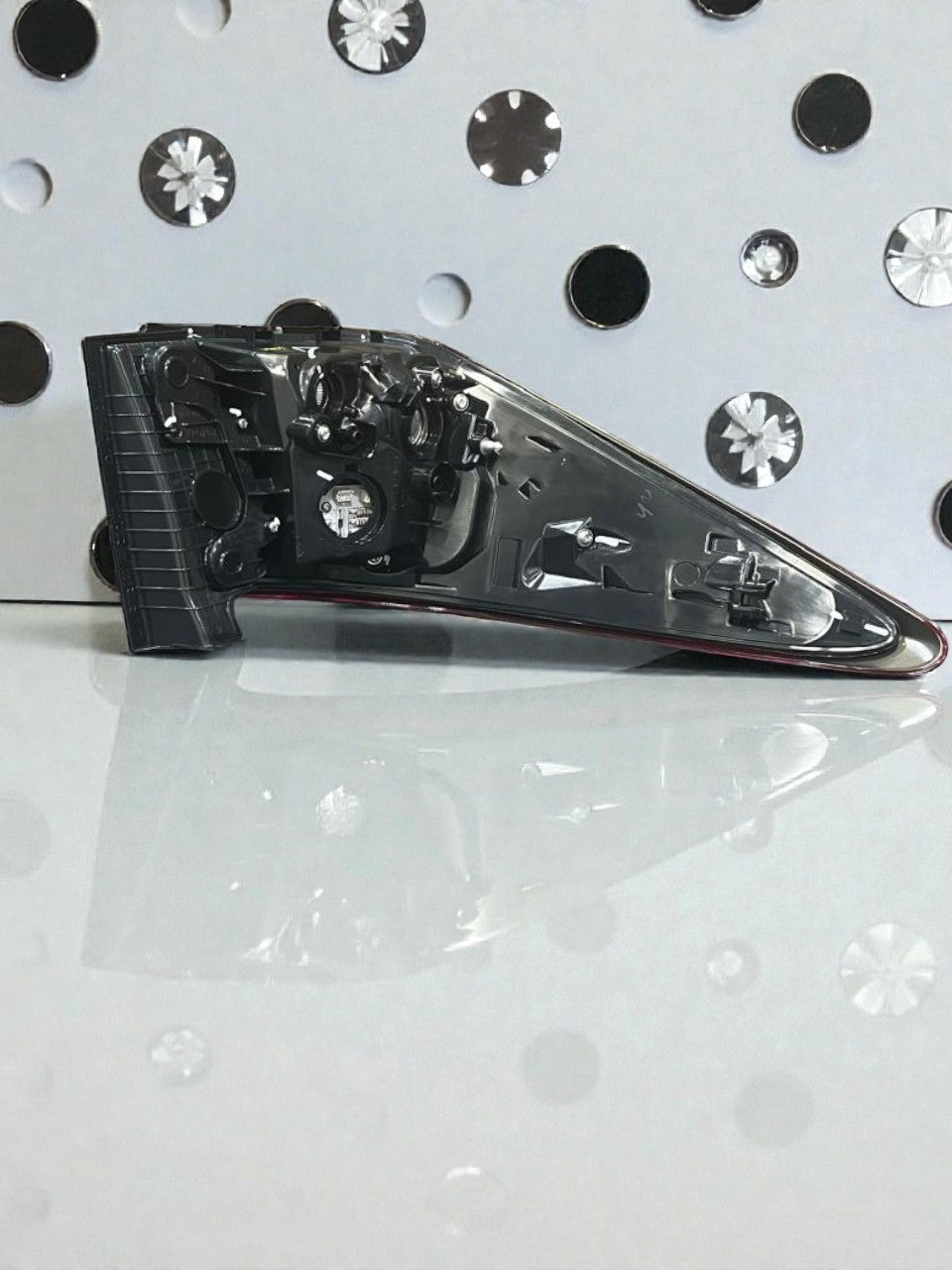 Toyota Genuine 81551-0K381 Lens & Body Rear Combination Lamp 81551-0K381 OEM - GK Auto Parts