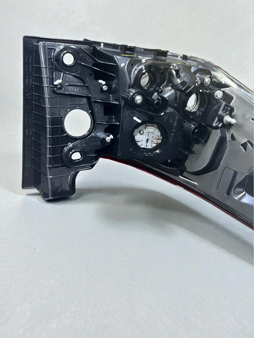 Toyota Genuine 81551-0K381 Lens & Body Rear Combination Lamp 81551-0K381 OEM - GK Auto Parts