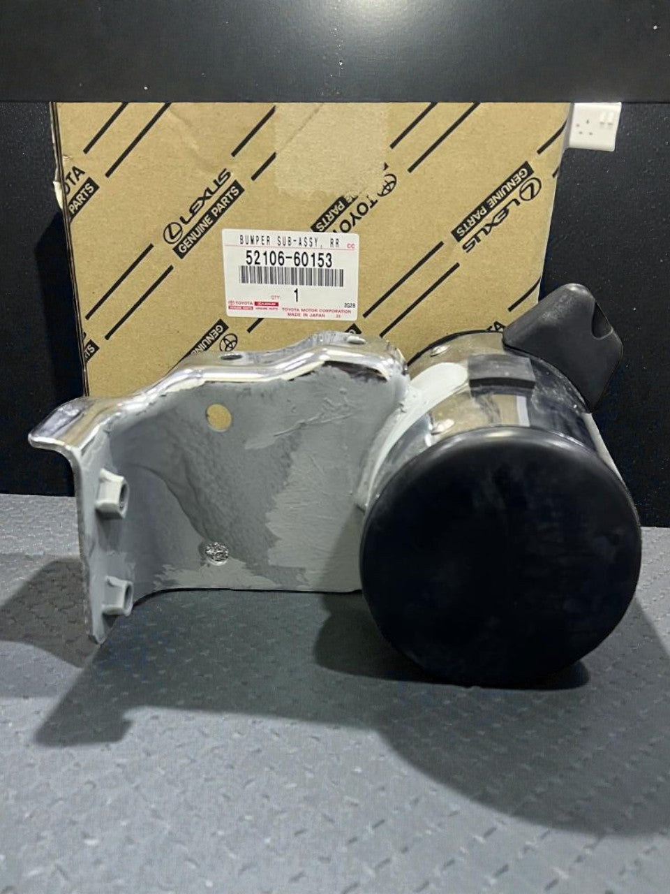 52106-60153 Toyota Bumper sub-Assy, Rear RH 52106-60153, New Genuine OEM Part - GK Auto Parts